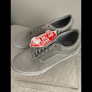 Vans sneakers (NWT)